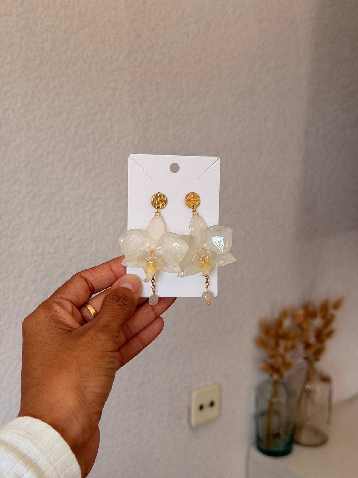 Pendientes de Orquídea Mini Phalaenopsis Natural con Caída - Detalles Dorados y rosa